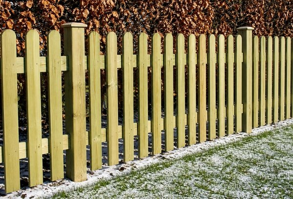 Picket Fencing Remains a Popular Choice for Front Gardens